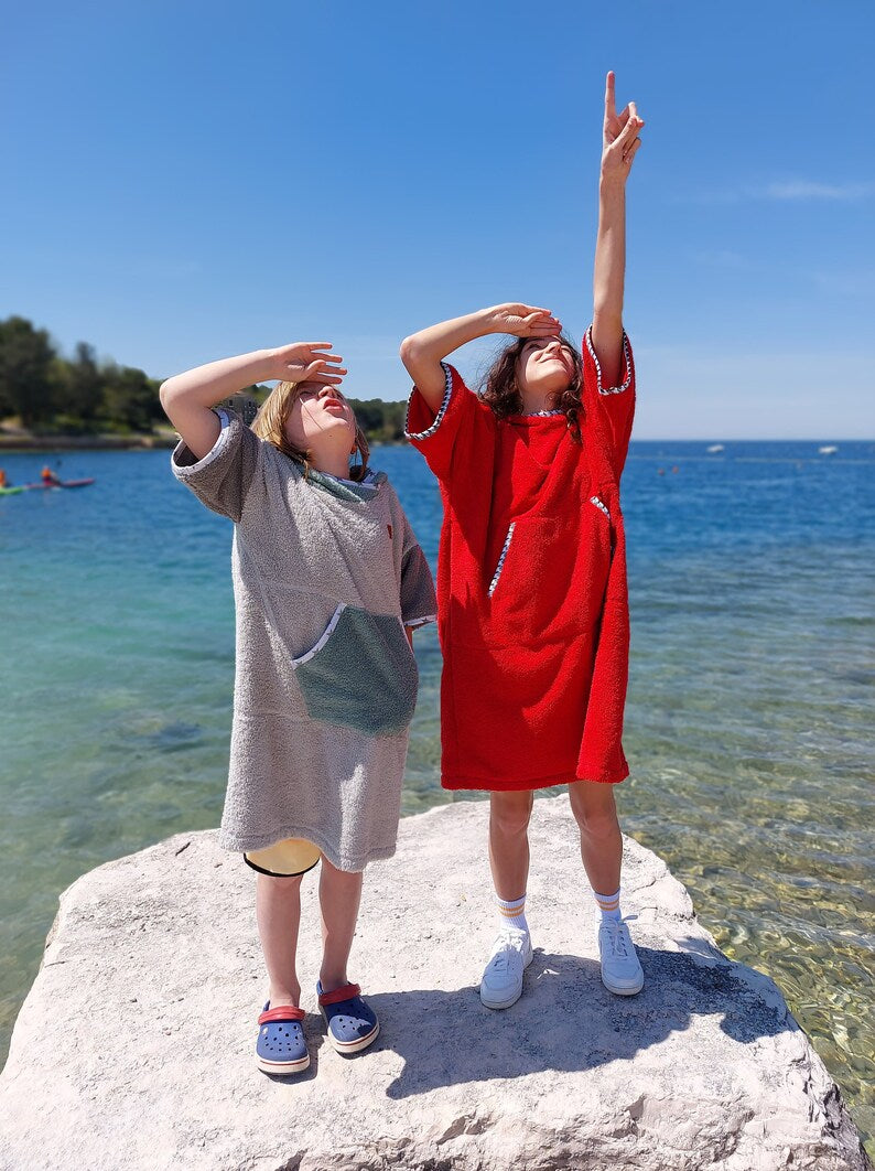 Ponczo kąpielowe Simply Red dla dzieci i dorosłych